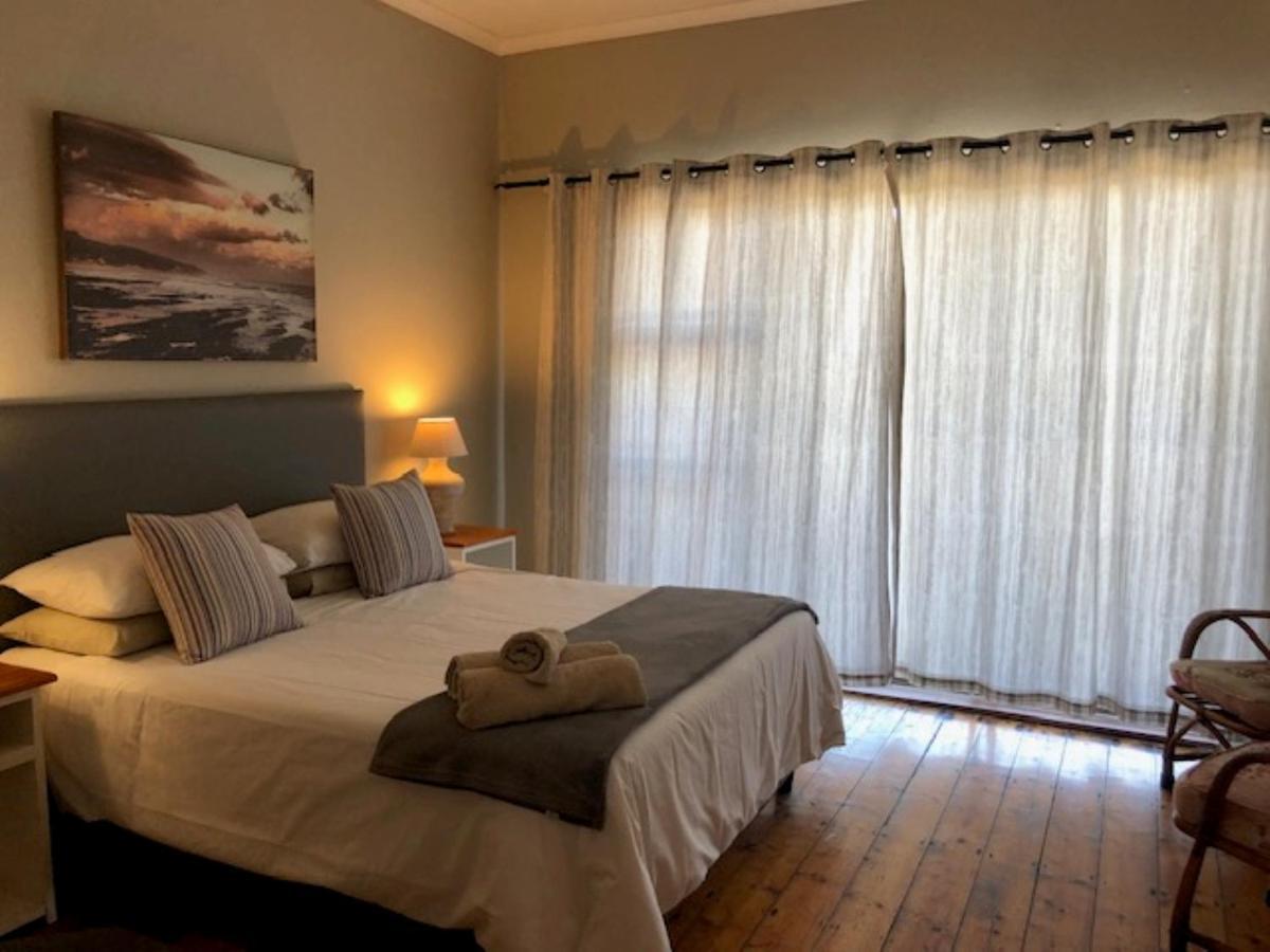 14@mitford Apartment